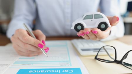 Comment réduire le coût de son assurance auto sans perdre en garanties ?