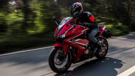 Assurer sa moto ancienne ou sportive : les différences à connaître